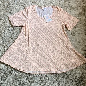 NWT LulaRoe Women’s Top